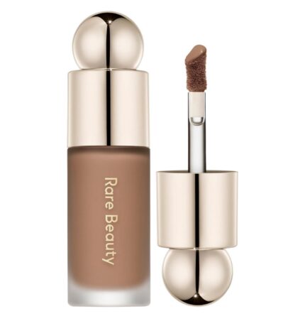 Contorno liquido RARE BEAUTY SELENA GOMEZ