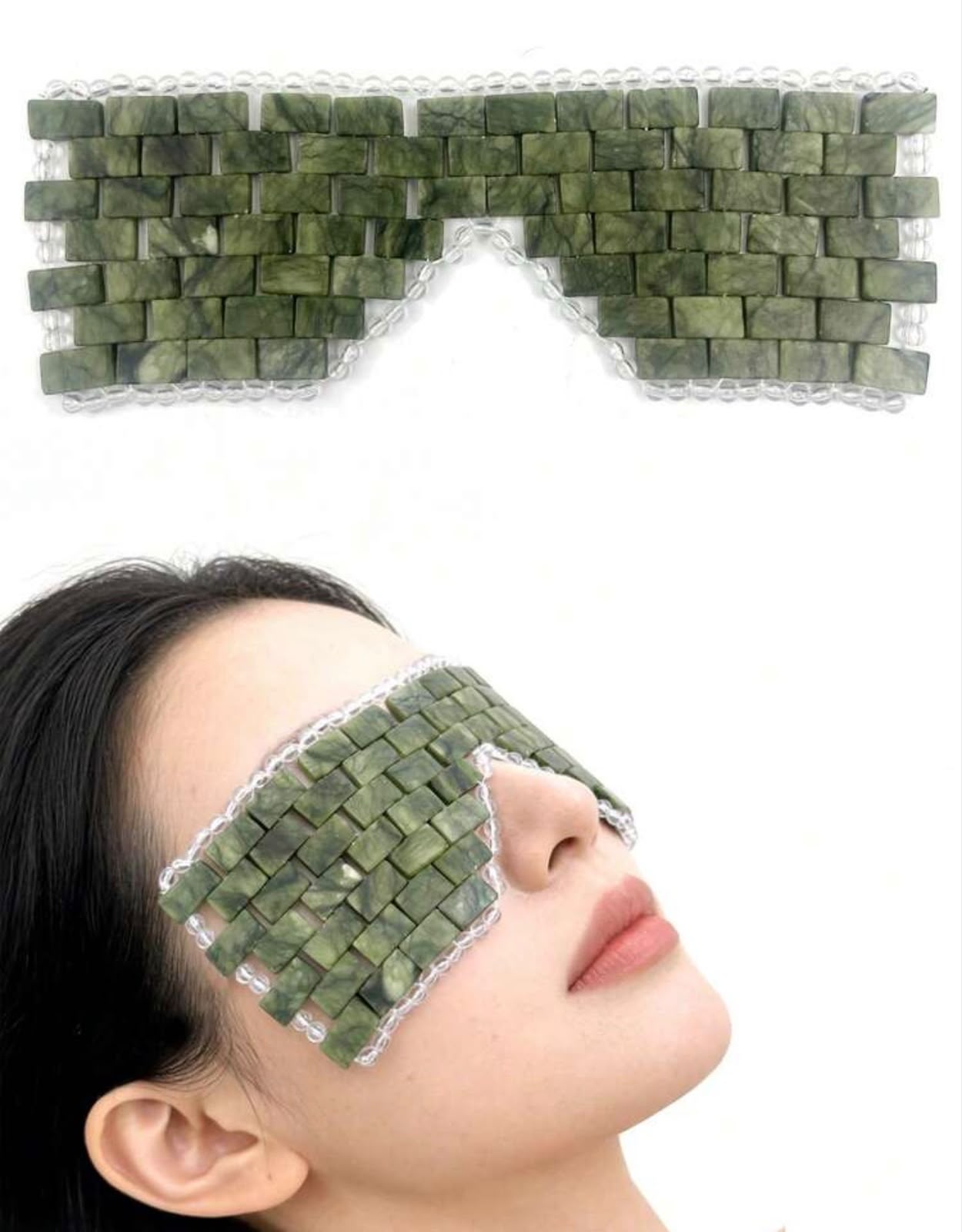 Antifaz de piedras verdes tipo jade.